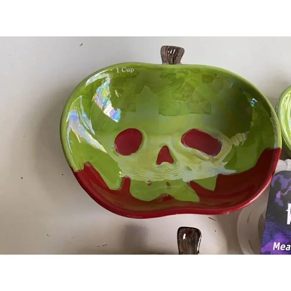 Set Of 4 Disney Halloween Villains Poisoned Apple Measuring Cups‎ Iridescent NEW